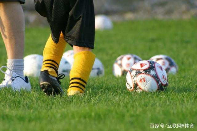 巴萨官方：菲利克斯训练中受伤 将缺战奥萨苏纳