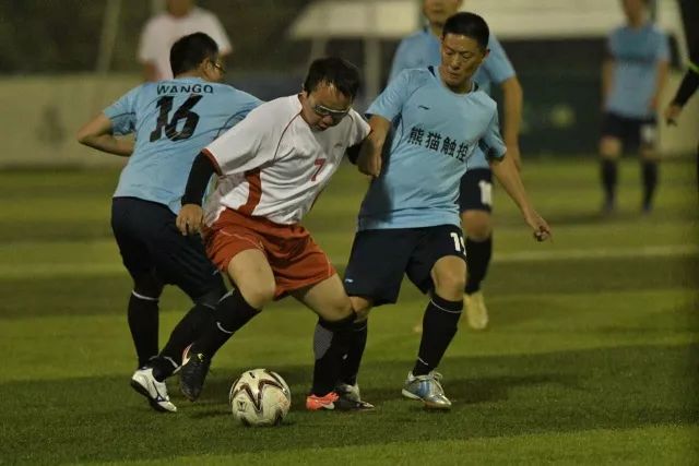 杨瀚森17+18青岛击败山西 周鹏29分深圳胜福建